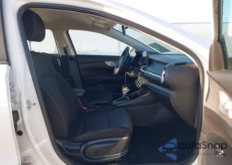 2023 Kia Forte Lxs z USA, uszkodzony, nr VIN 3KPF24AD5PE619448